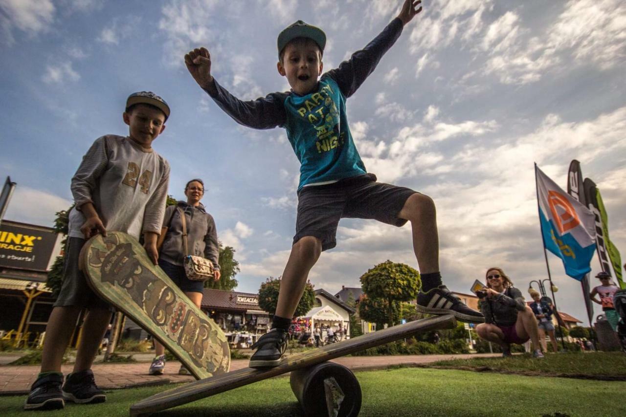 Surfwioska W Centrum Jastarni ヤスタルニャ エクステリア 写真